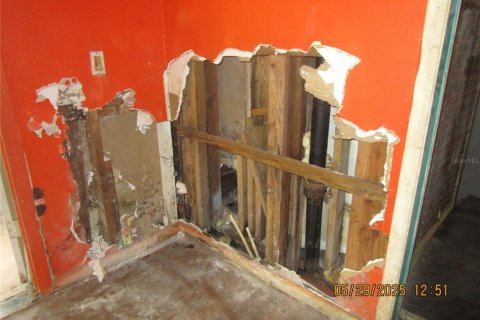 House in Orlando, Florida 2 bedrooms, 111.48 sq.m. № 1761159 - photo 13
