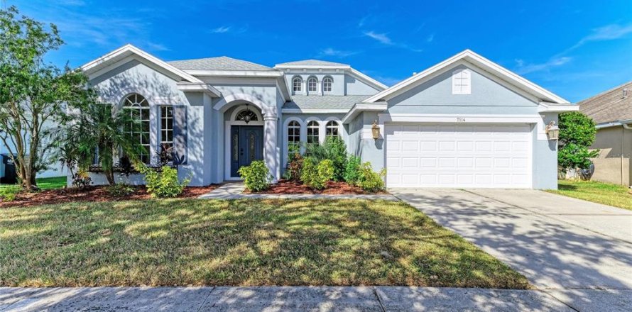 House in Apollo Beach, Florida 4 bedrooms, 250.28 sq.m. № 2113550