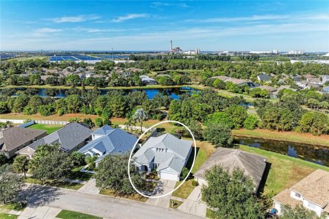 House in Apollo Beach, Florida 4 bedrooms, 250.28 sq.m. № 2113550 - photo 2