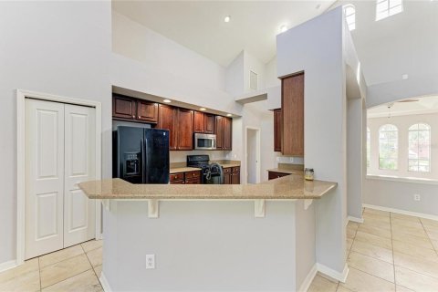 House in Apollo Beach, Florida 4 bedrooms, 250.28 sq.m. № 2113550 - photo 24