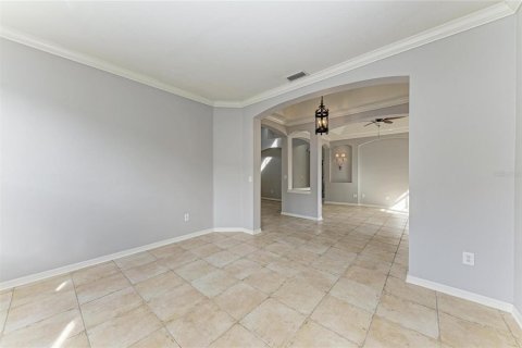 House in Apollo Beach, Florida 4 bedrooms, 250.28 sq.m. № 2113550 - photo 18