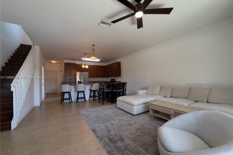 Снять в аренду таунхаус в Дейви, Флорида 1 спальня, 185.06м2, № 2051683 - фото 26