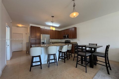 Снять в аренду таунхаус в Дейви, Флорида 1 спальня, 185.06м2, № 2051683 - фото 22