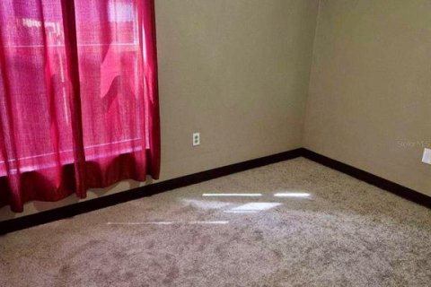 House in Deltona, Florida 3 bedrooms, 166.2 sq.m. № 2394272 - photo 25