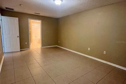 House in Deltona, Florida 3 bedrooms, 166.2 sq.m. № 2394272 - photo 13
