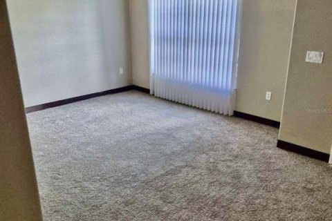 House in Deltona, Florida 3 bedrooms, 166.2 sq.m. № 2394272 - photo 5