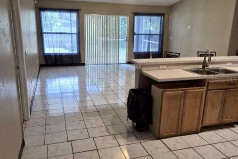 House in Deltona, Florida 3 bedrooms, 166.2 sq.m. № 2394272 - photo 16