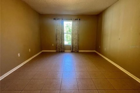 House in Deltona, Florida 3 bedrooms, 166.2 sq.m. № 2394272 - photo 12