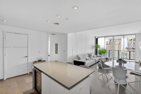 Condo in Miami, Florida, 2 bedrooms  № 2240804 - photo 21