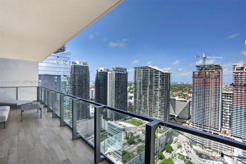 Condo in Miami, Florida, 2 bedrooms  № 2240804 - photo 2