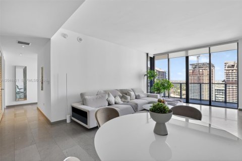 Condo in Miami, Florida, 2 bedrooms  № 2240804 - photo 16