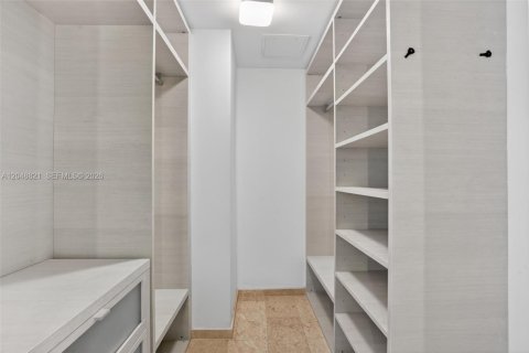 Condo in Miami, Florida, 2 bedrooms  № 2240804 - photo 5