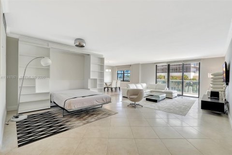 Condominio en venta en Bal Harbour, Florida, 2 dormitorios, 180.42 m2 № 1995609 - foto 5
