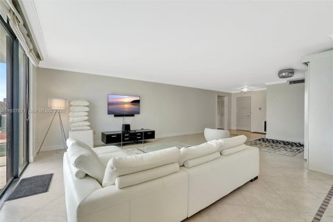 Condominio en venta en Bal Harbour, Florida, 2 dormitorios, 180.42 m2 № 1995609 - foto 7