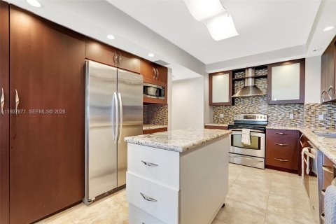 Condominio en venta en Bal Harbour, Florida, 2 dormitorios, 180.42 m2 № 1995609 - foto 19