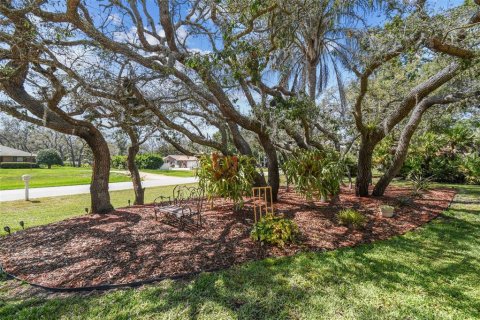 House in New Port Richey, Florida 3 bedrooms, 164.25 sq.m. № 1653735 - photo 4