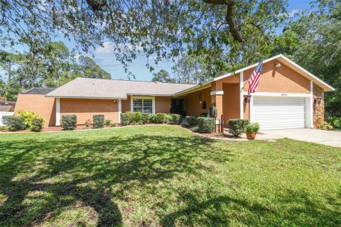 House in New Port Richey, Florida 3 bedrooms, 164.25 sq.m. № 1653735 - photo 3