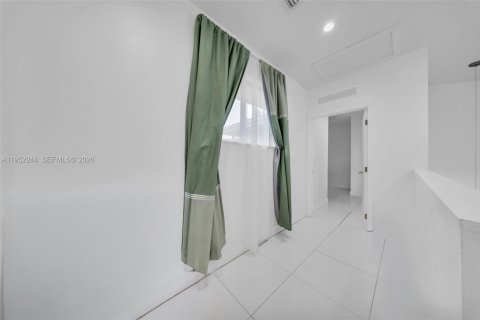 Купить виллу или дом в Майами, Флорида 2 спальни, 115.2м2, № 2006608 - фото 10