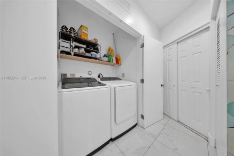 Купить виллу или дом в Майами, Флорида 2 спальни, 115.2м2, № 2006608 - фото 5