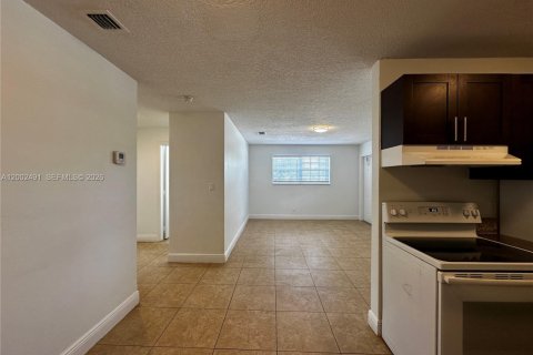 Apartment in Pompano Beach, Florida 2 bedrooms № 2067867 - photo 11