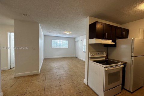 Apartment in Pompano Beach, Florida 2 bedrooms № 2067867 - photo 3