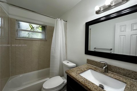 Apartment in Pompano Beach, Florida 2 bedrooms № 2067867 - photo 14