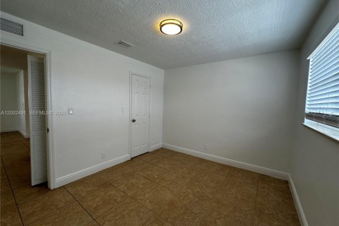 Apartment in Pompano Beach, Florida 2 bedrooms № 2067867 - photo 19