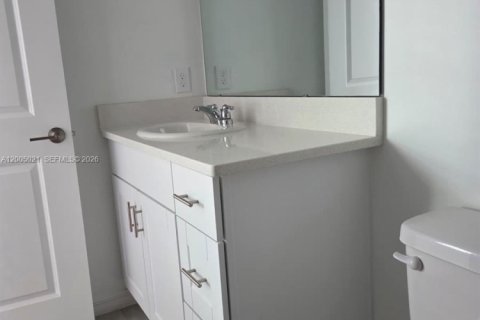 Townhouse in Kissimmee, Florida 2 bedrooms № 2069014 - photo 8