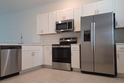 Townhouse in Kissimmee, Florida 2 bedrooms № 2069014