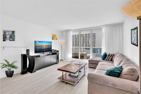 Copropriété à louer à Miami Beach, Floride: 1 chambre, 81.75 m2 № 1860999 - photo 1