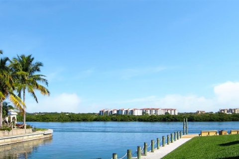 Condominio en alquiler en Sarasota, Florida, 1 dormitorio, 89.09 m2 № 842617 - foto 2
