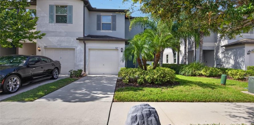 Townhouse in Tampa, Florida 2 bedrooms, 143.16 sq.m. № 2238555