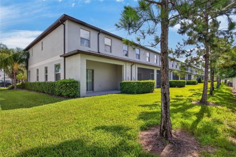 Townhouse in Tampa, Florida 2 bedrooms, 143.16 sq.m. № 2238555 - photo 4