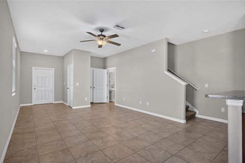Townhouse in Tampa, Florida 2 bedrooms, 143.16 sq.m. № 2238555 - photo 13