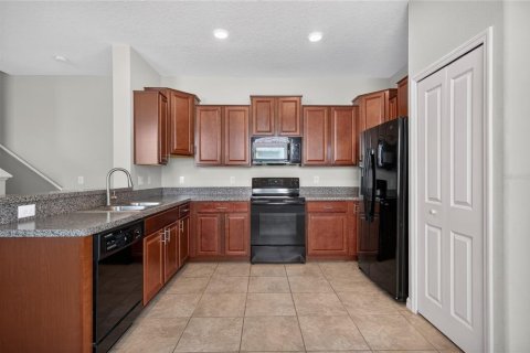 Townhouse in Tampa, Florida 2 bedrooms, 143.16 sq.m. № 2238555 - photo 6