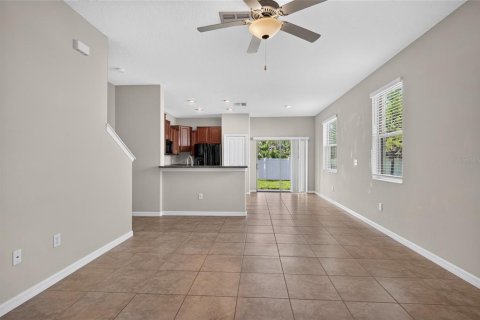 Townhouse in Tampa, Florida 2 bedrooms, 143.16 sq.m. № 2238555 - photo 10