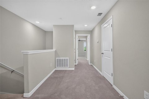 Townhouse in Tampa, Florida 2 bedrooms, 143.16 sq.m. № 2238555 - photo 30