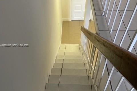 Townhouse in Hialeah, Florida 3 bedrooms, 139.35 sq.m. № 1983881 - photo 15
