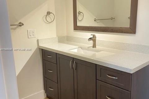 Townhouse in Hialeah, Florida 3 bedrooms, 139.35 sq.m. № 1983881 - photo 13