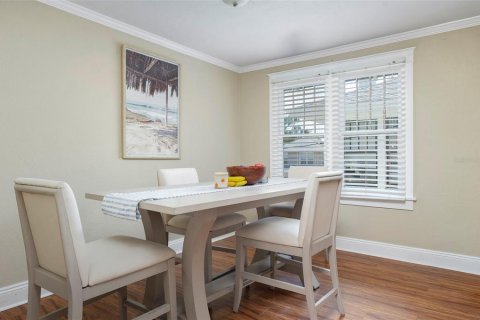 Commercial property in Saint Petersburg, Florida 7 bedrooms, 285.86 sq.m. № 2201809 - photo 18