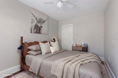 Commercial property in Saint Petersburg, Florida 7 bedrooms, 285.86 sq.m. № 2201809 - photo 28