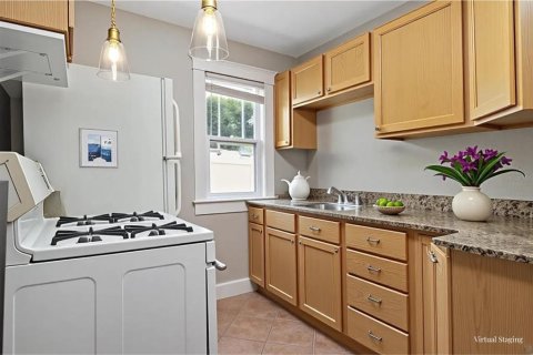 Commercial property in Saint Petersburg, Florida 7 bedrooms, 285.86 sq.m. № 2201809 - photo 27
