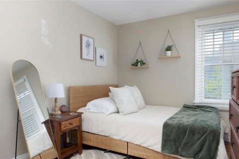 Commercial property in Saint Petersburg, Florida 7 bedrooms, 285.86 sq.m. № 2201809 - photo 19