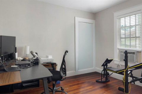 Commercial property in Saint Petersburg, Florida 7 bedrooms, 285.86 sq.m. № 2201809 - photo 29