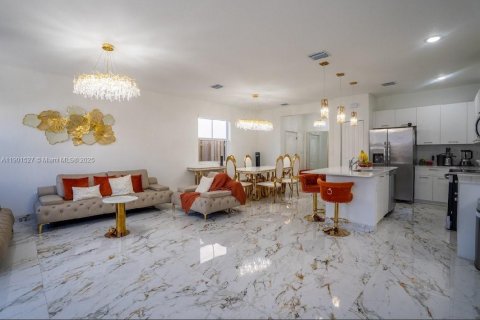 Casa en venta en Miami, Florida, 4 dormitorios, 195.75 m2 № 1953182 - foto 3