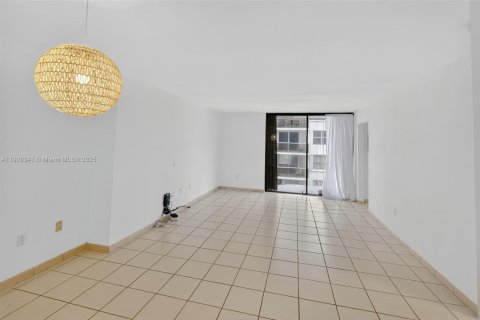 Copropriété à louer à Miami Beach, Floride: 1 chambre, 91.69 m2 № 1965496 - photo 17