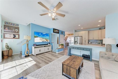 Townhouse in Bradenton Beach, Florida 2 bedrooms, 141.58 sq.m. № 2200386 - photo 18