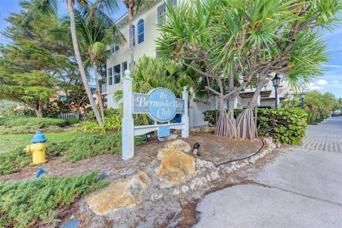Townhouse in Bradenton Beach, Florida 2 bedrooms, 141.58 sq.m. № 2200386 - photo 2