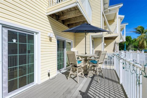Townhouse in Bradenton Beach, Florida 2 bedrooms, 141.58 sq.m. № 2200386 - photo 21