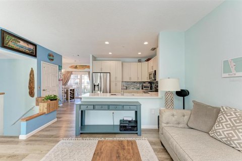 Townhouse in Bradenton Beach, Florida 2 bedrooms, 141.58 sq.m. № 2200386 - photo 17